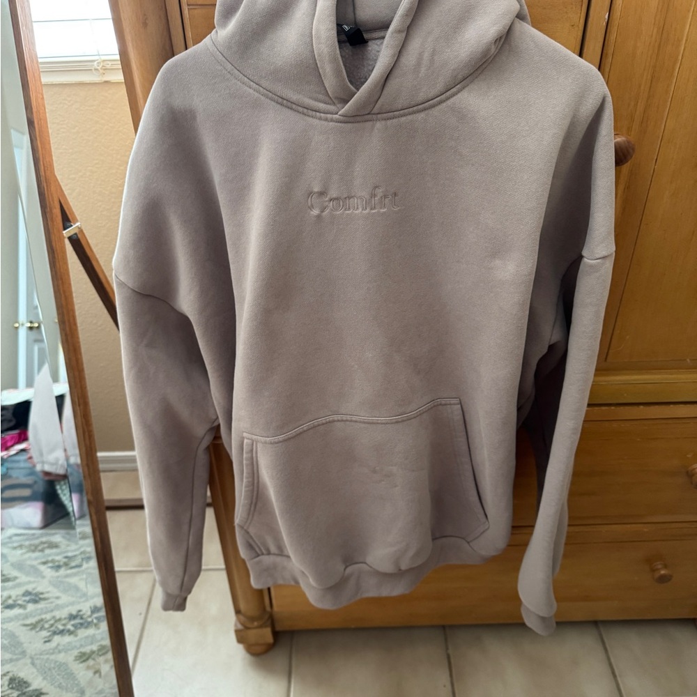 Comfrt Brand Hoodie Sweatshiet
